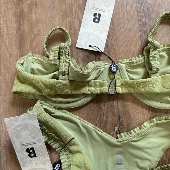 Blackbough Light Green Textured Bikini - Picture 3 of 3